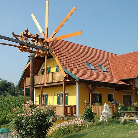 Weingut Koegl Bed & Breakfast Ratsch an der Weinstraße Exterior foto