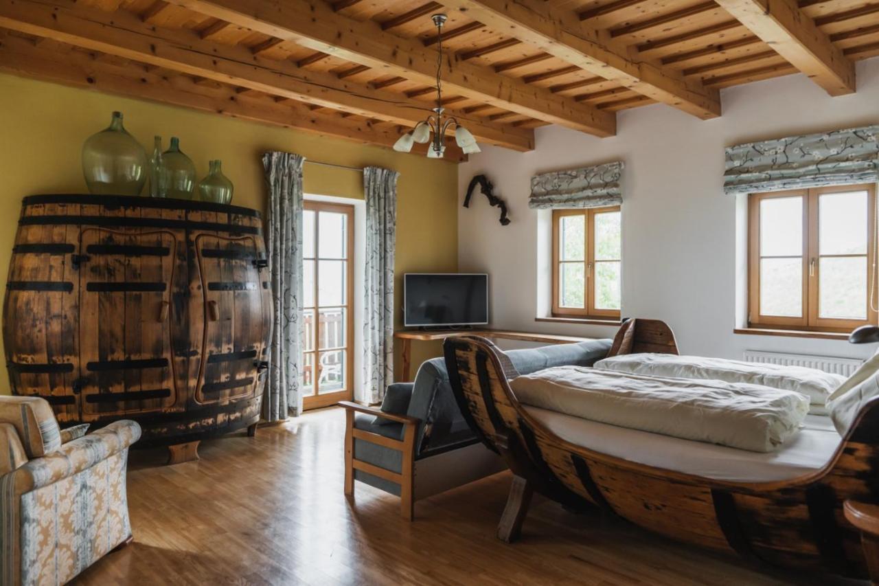 Weingut Koegl Bed & Breakfast Ratsch an der Weinstraße Exterior foto