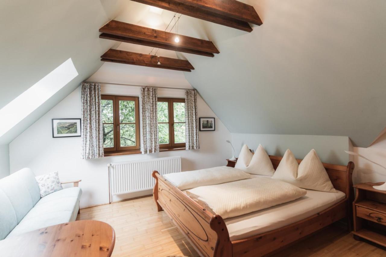 Weingut Koegl Bed & Breakfast Ratsch an der Weinstraße Exterior foto