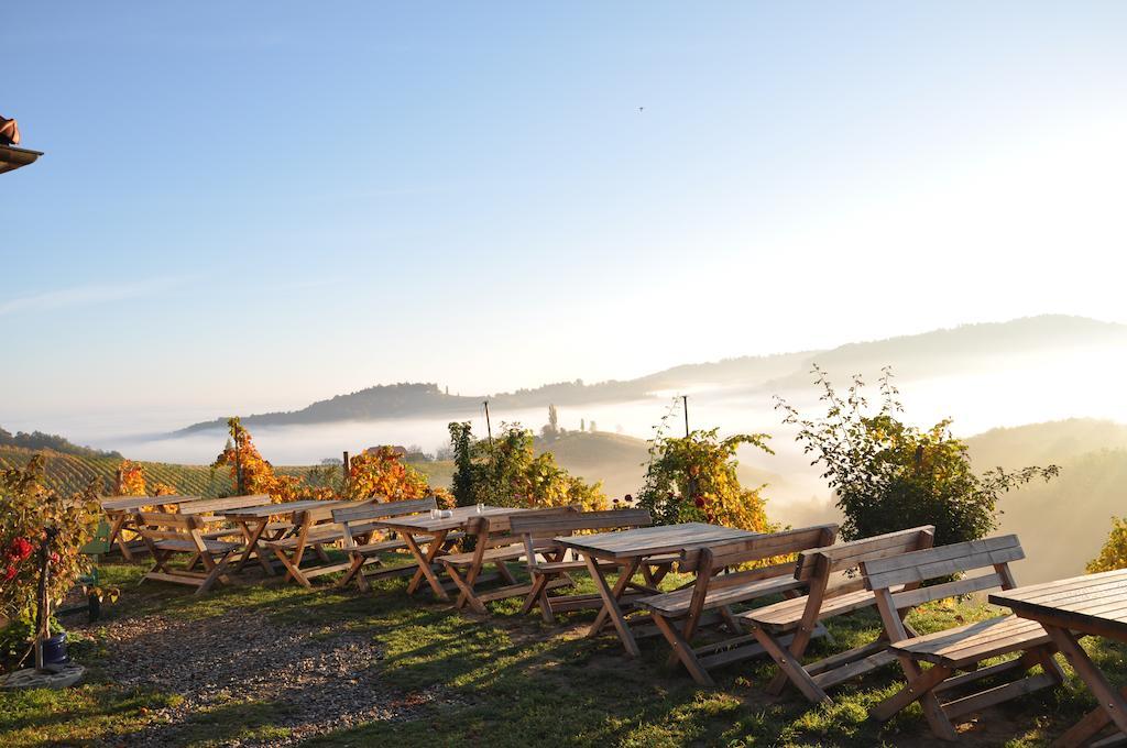 Weingut Koegl Bed & Breakfast Ratsch an der Weinstraße Exterior foto