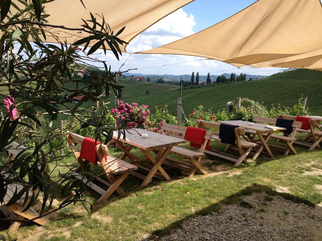 Weingut Koegl Bed & Breakfast Ratsch an der Weinstraße Exterior foto